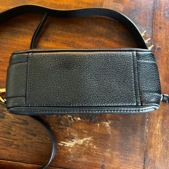 MARC JACOBS The Softshot Black Leather Crossbody Camera Bag - Picture 4 of 14